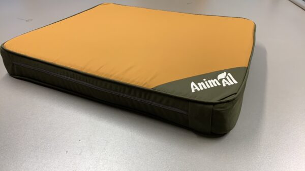 Лежанка AnimAll Max M ORANGE для собак і котів